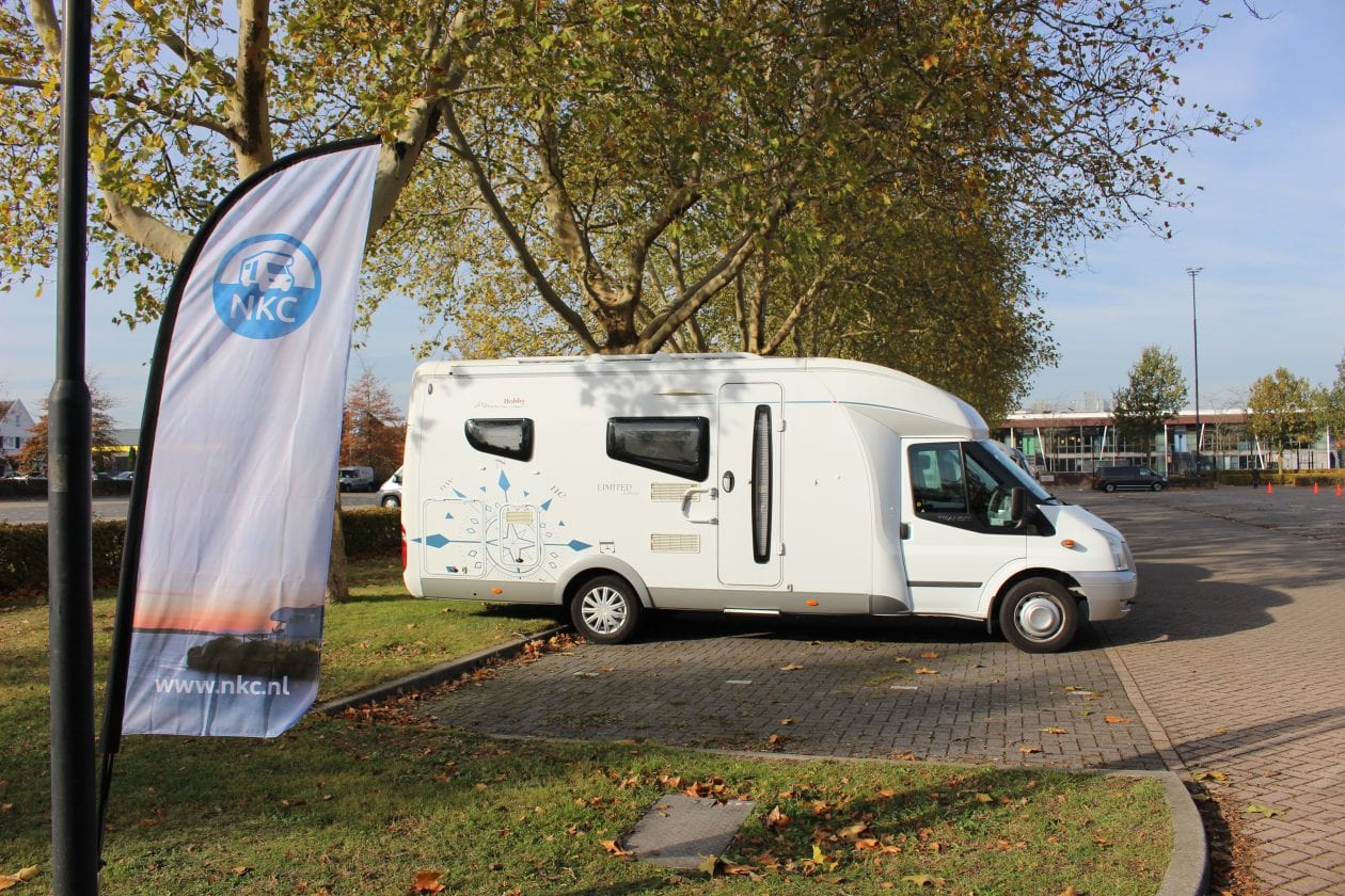 Leren rijden met een camper voor het camperrijbewijs